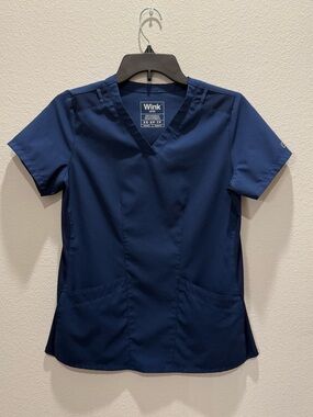 Wink Women's Flex-n-Reach Side Panel V-Neck Scrub Top XS